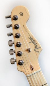 comp_sunburst_headstock