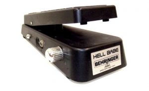 1712233-behringer-hell-babe-hb01-wah-wah-pedal-0