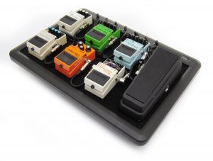 SKB 8-port Powered Pedalboard-1