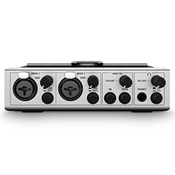 Native-InstrumentsKomplete-Audio-6-Design